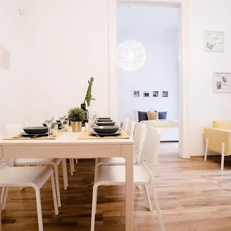 Apartment Huge, Central For 8 People *