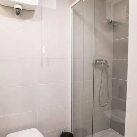 Huge, Central For 8 People Apartment Budapest