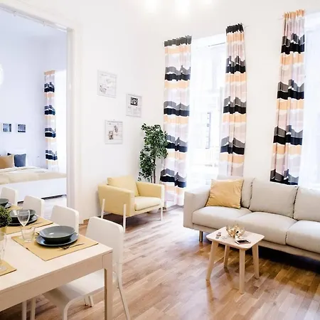 Huge, Central For 8 People Apartment *