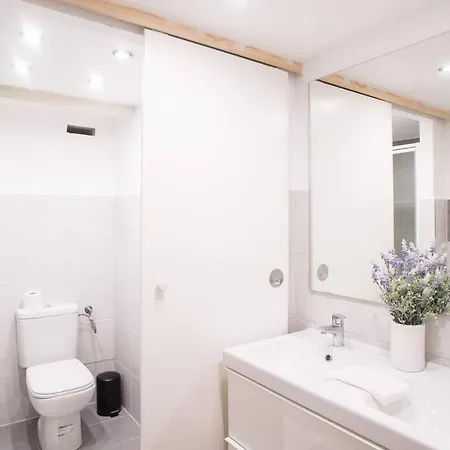 Huge, Central For 8 People Apartment